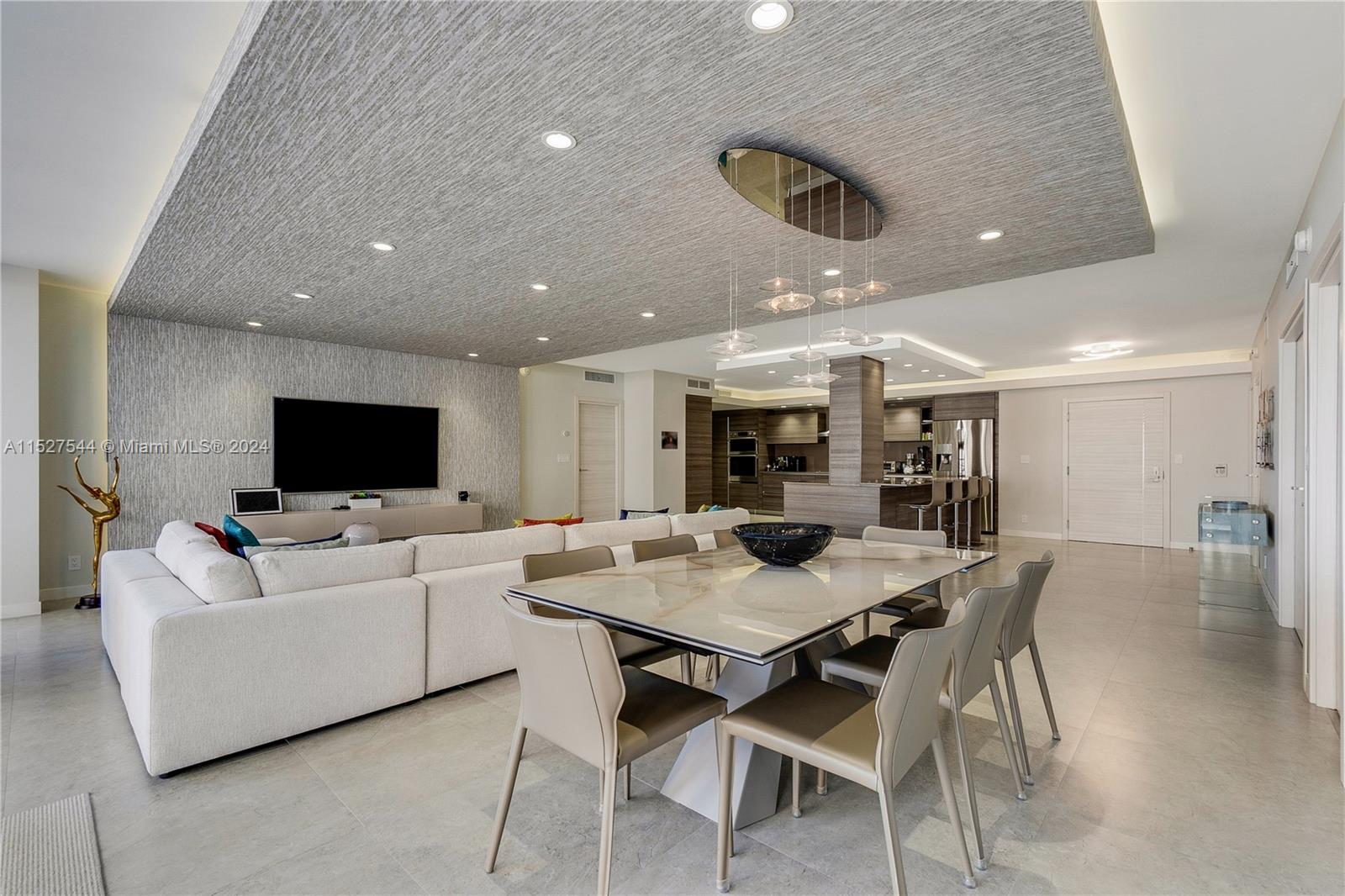 10155 Collins Ave 904, Bal Harbour, Florida 33154, 2 Bedrooms Bedrooms, ,3 BathroomsBathrooms,Residentiallease,For Rent,10155 Collins Ave 904,A11527544