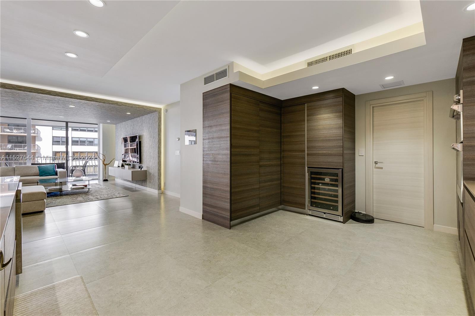 10155 Collins Ave 904, Bal Harbour, Florida 33154, 2 Bedrooms Bedrooms, ,3 BathroomsBathrooms,Residentiallease,For Rent,10155 Collins Ave 904,A11527544
