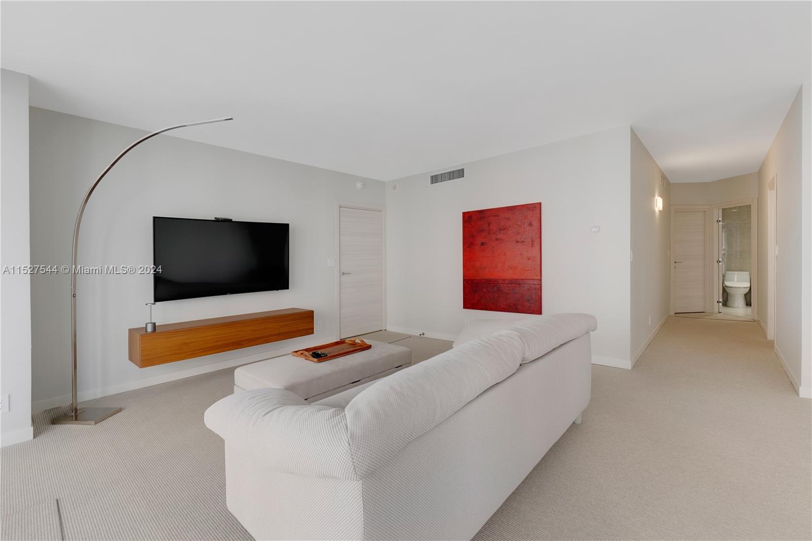 10155 Collins Ave 904, Bal Harbour, Florida 33154, 2 Bedrooms Bedrooms, ,3 BathroomsBathrooms,Residentiallease,For Rent,10155 Collins Ave 904,A11527544