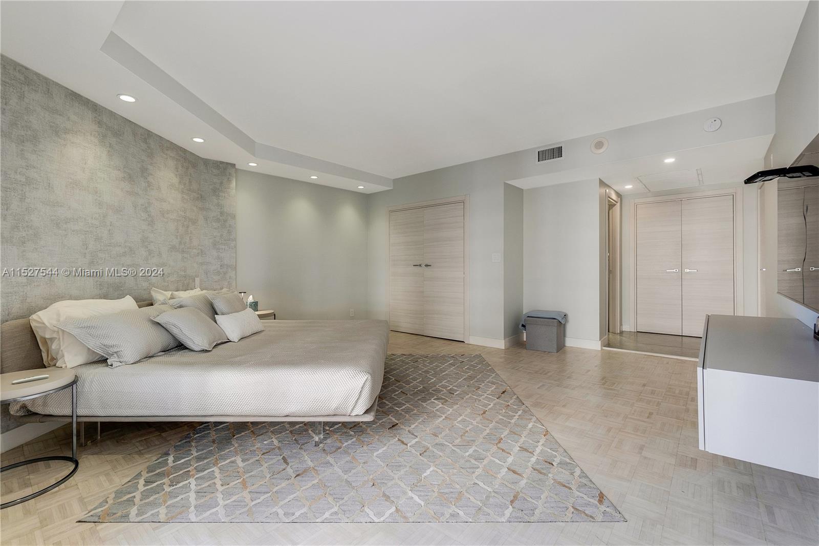 10155 Collins Ave 904, Bal Harbour, Florida 33154, 2 Bedrooms Bedrooms, ,3 BathroomsBathrooms,Residentiallease,For Rent,10155 Collins Ave 904,A11527544