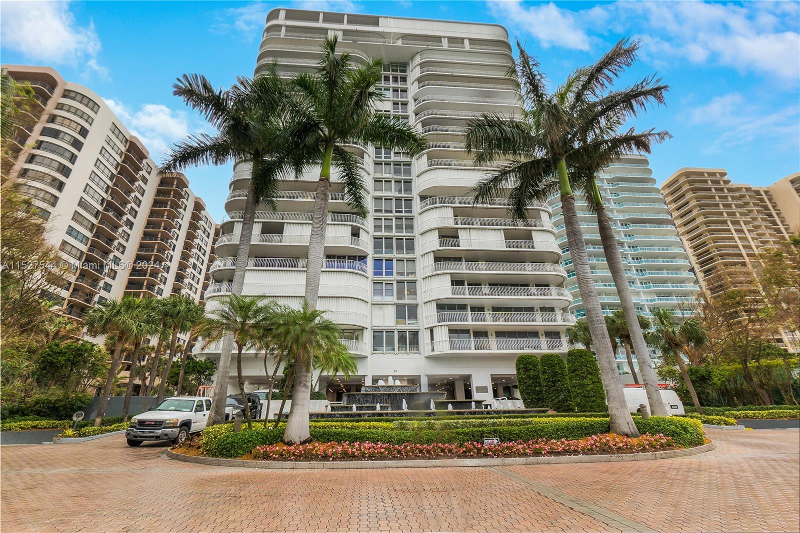 10155 Collins Ave 904, Bal Harbour, Florida 33154, 2 Bedrooms Bedrooms, ,3 BathroomsBathrooms,Residentiallease,For Rent,10155 Collins Ave 904,A11527544