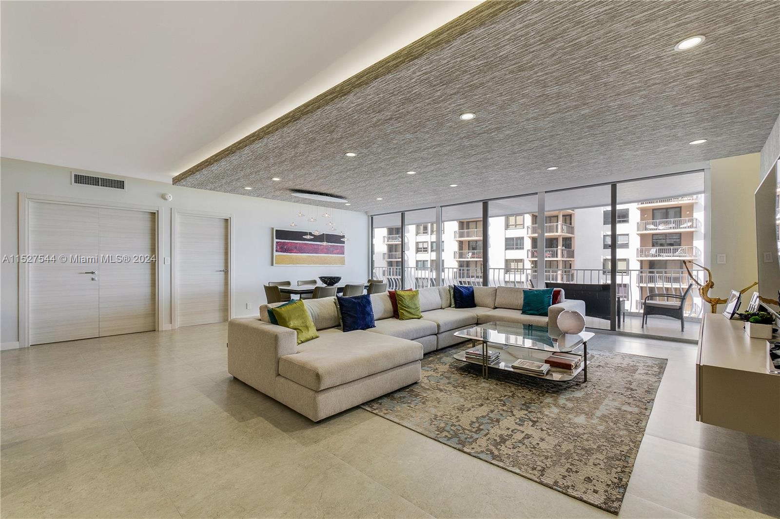 10155 Collins Ave 904, Bal Harbour, Florida 33154, 2 Bedrooms Bedrooms, ,3 BathroomsBathrooms,Residentiallease,For Rent,10155 Collins Ave 904,A11527544