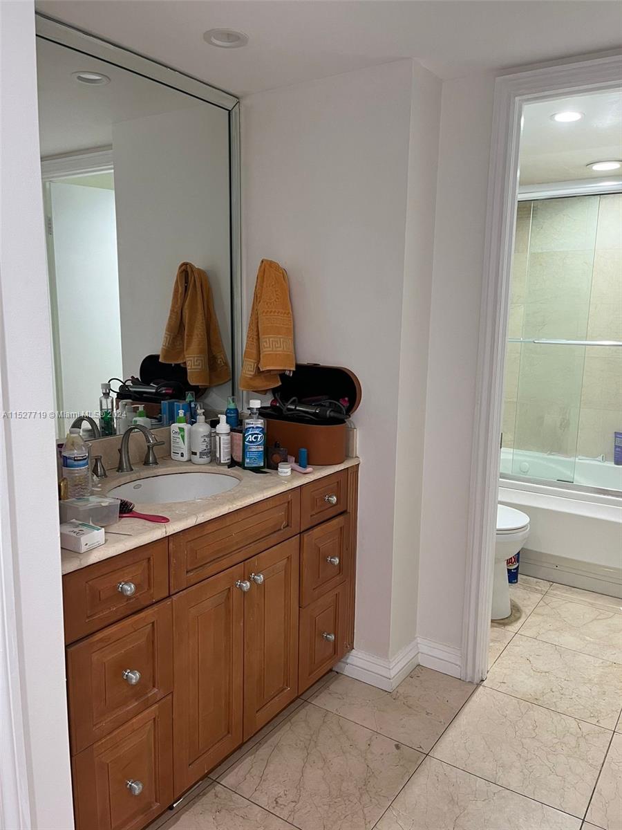 18011 Biscayne Blvd 902, Aventura, Florida 33160, 2 Bedrooms Bedrooms, ,2 BathroomsBathrooms,Residential,For Sale,18011 Biscayne Blvd 902,A11527719
