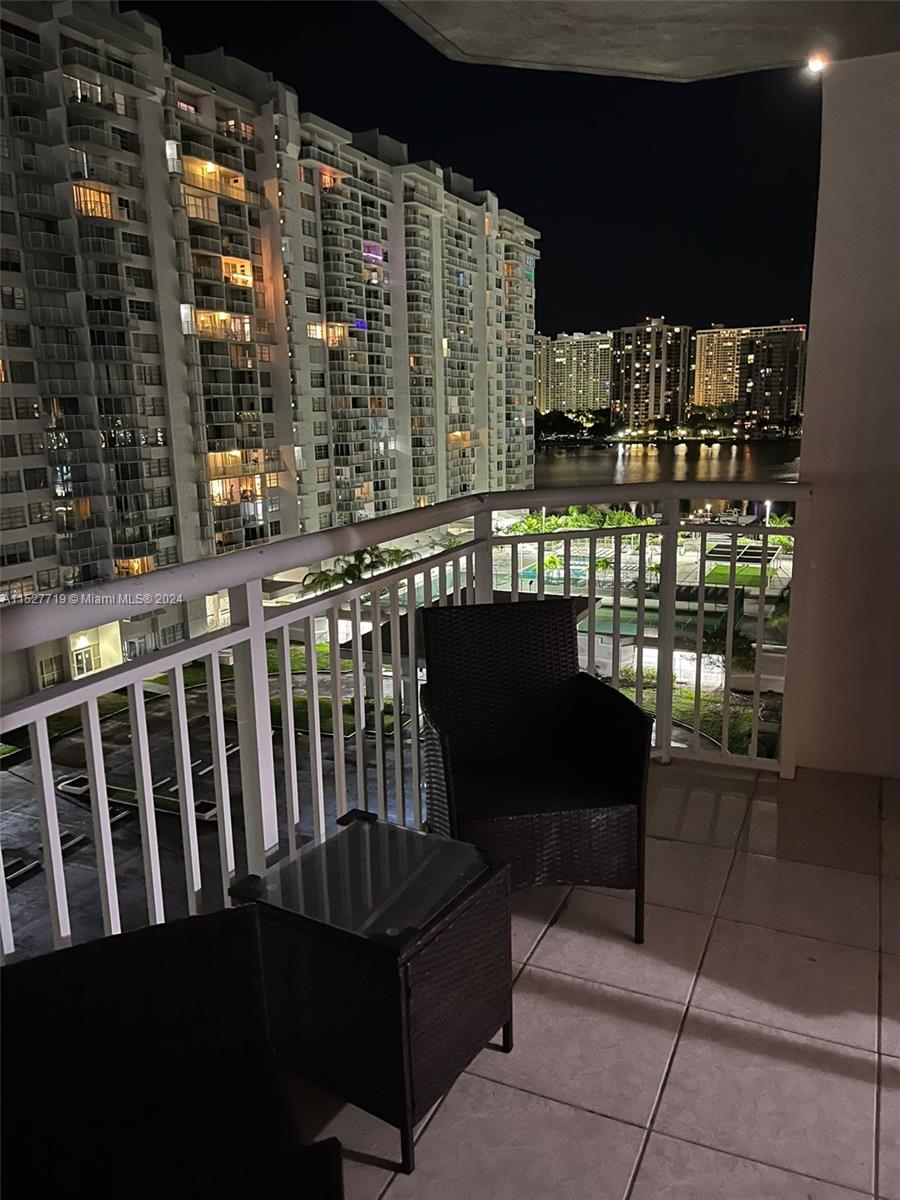 18011 Biscayne Blvd 902, Aventura, Florida 33160, 2 Bedrooms Bedrooms, ,2 BathroomsBathrooms,Residential,For Sale,18011 Biscayne Blvd 902,A11527719