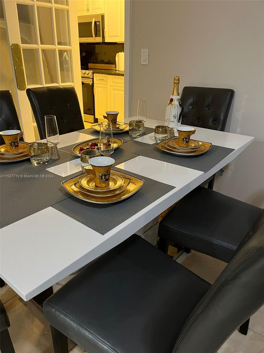 18011 Biscayne Blvd 902, Aventura, Florida 33160, 2 Bedrooms Bedrooms, ,2 BathroomsBathrooms,Residential,For Sale,18011 Biscayne Blvd 902,A11527719