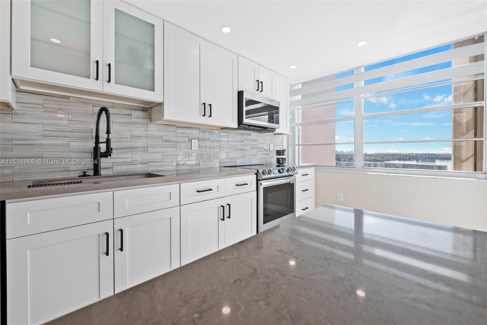 18081 Biscayne Blvd 1501, Aventura, Florida 33160, 2 Bedrooms Bedrooms, ,2 BathroomsBathrooms,Residential,For Sale,18081 Biscayne Blvd 1501,A11526969