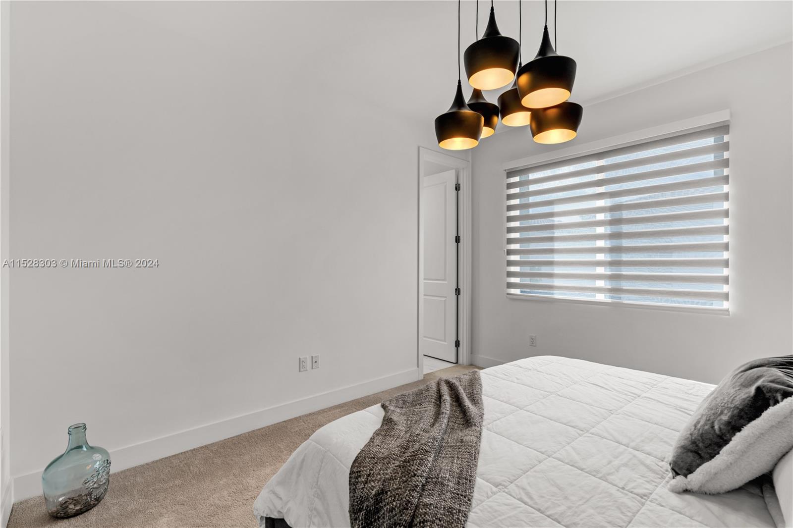 4374 NW 81st Ave, Doral, Florida 33166, 3 Bedrooms Bedrooms, ,2 BathroomsBathrooms,Residentiallease,For Rent,4374 NW 81st Ave,A11528303