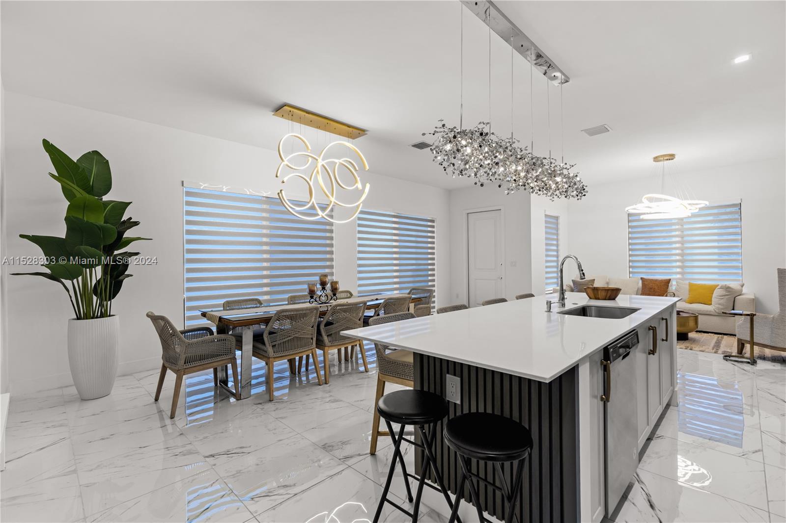 4374 NW 81st Ave, Doral, Florida 33166, 3 Bedrooms Bedrooms, ,2 BathroomsBathrooms,Residentiallease,For Rent,4374 NW 81st Ave,A11528303