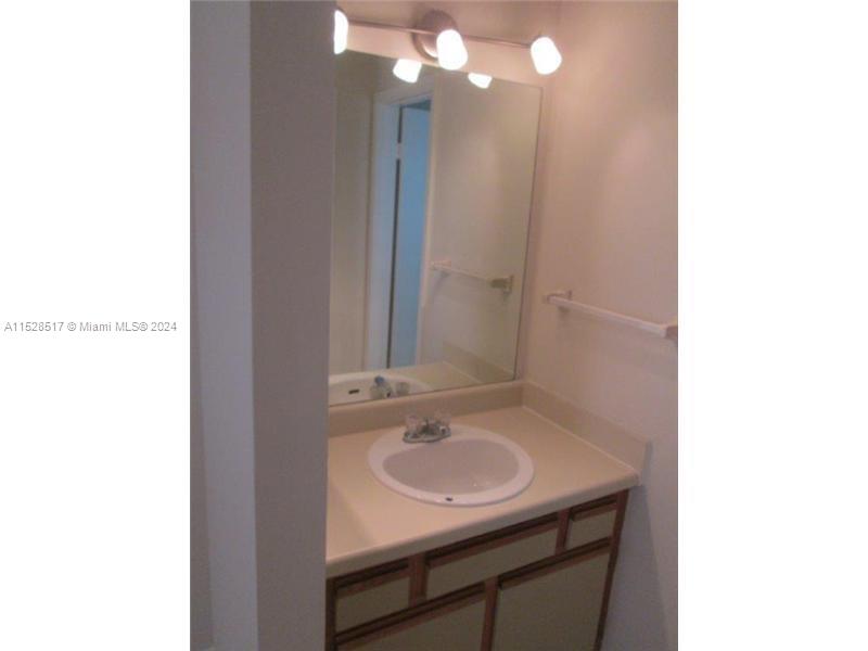 4241 W Mcnab Rd 30, Pompano Beach, Florida 33069, 1 Bedroom Bedrooms, ,1 BathroomBathrooms,Residential,For Sale,4241 W Mcnab Rd 30,A11528517