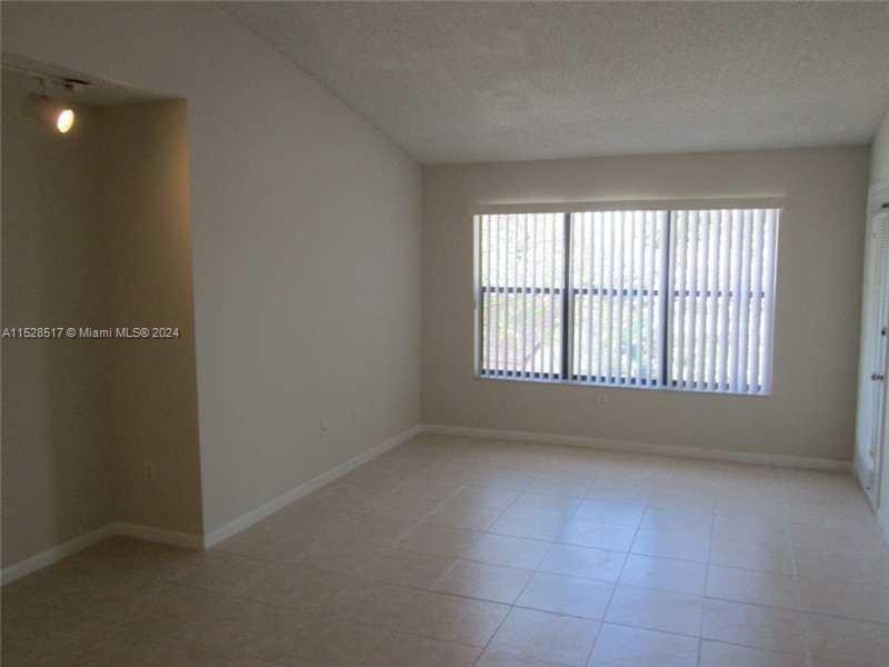 4241 W Mcnab Rd 30, Pompano Beach, Florida 33069, 1 Bedroom Bedrooms, ,1 BathroomBathrooms,Residential,For Sale,4241 W Mcnab Rd 30,A11528517