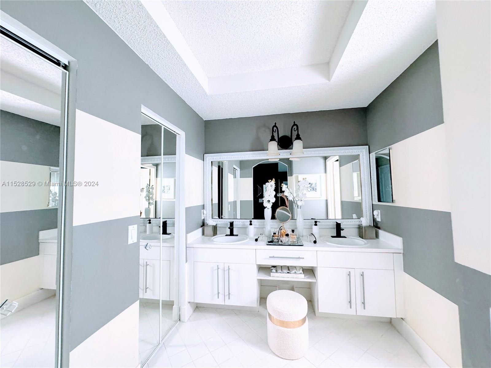 5020 NW 116th Ct 5020, Doral, Florida 33178, 3 Bedrooms Bedrooms, ,2 BathroomsBathrooms,Residentiallease,For Rent,5020 NW 116th Ct 5020,A11528529