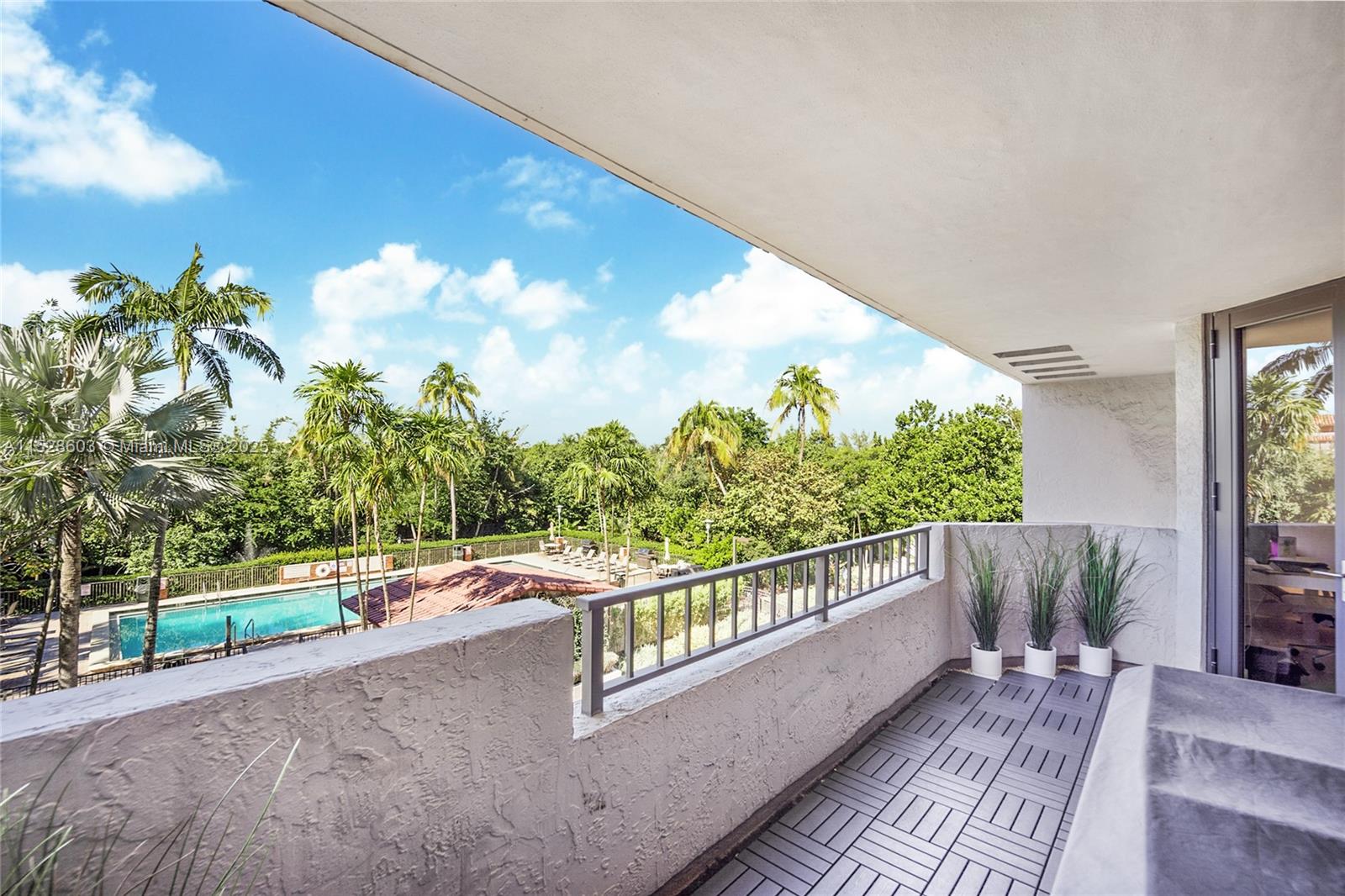101 Crandon Blvd 271, Key Biscayne, Florida 33149, 2 Bedrooms Bedrooms, ,2 BathroomsBathrooms,Residentiallease,For Rent,101 Crandon Blvd 271,A11528603