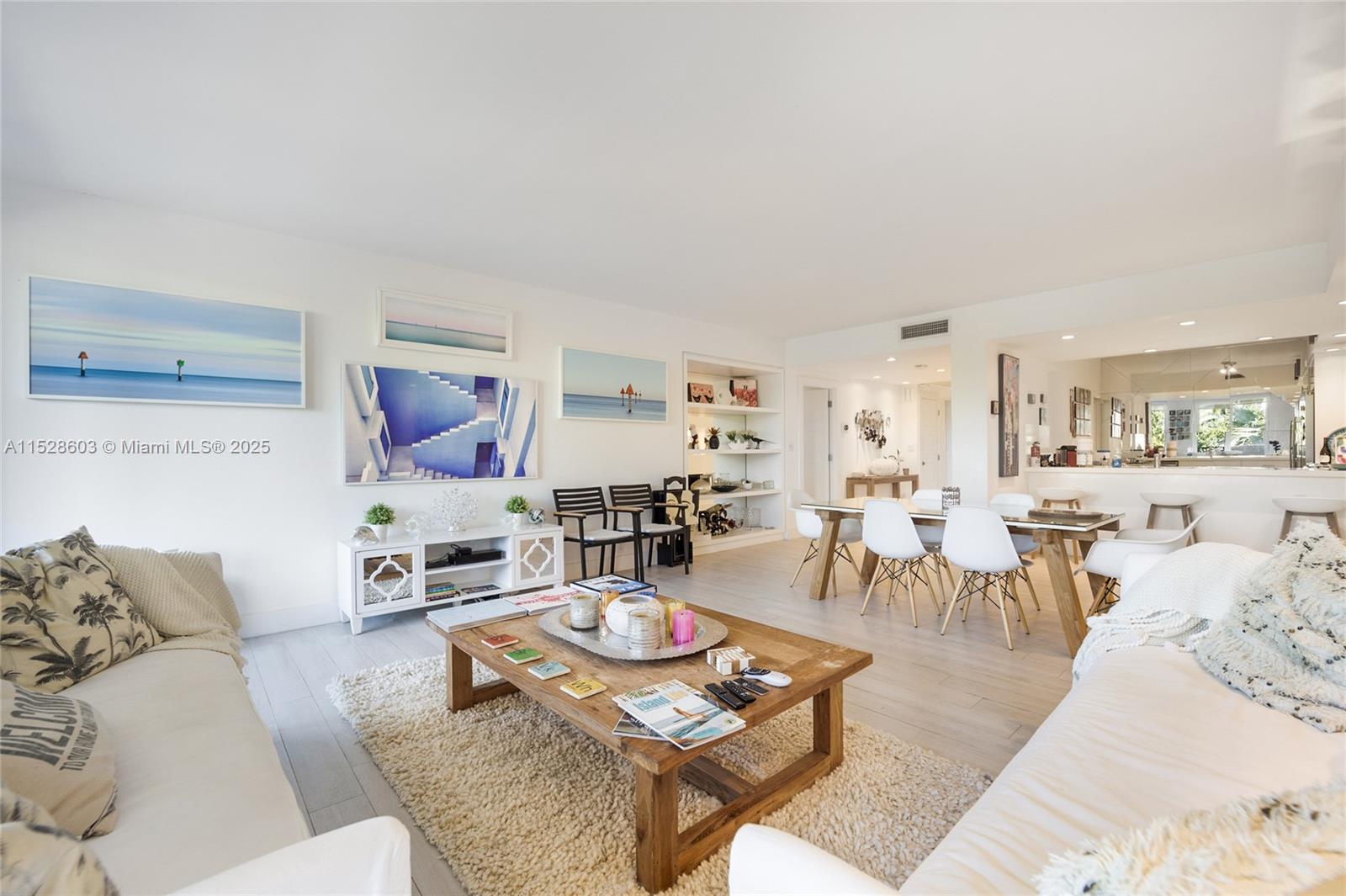 101 Crandon Blvd 271, Key Biscayne, Florida 33149, 2 Bedrooms Bedrooms, ,2 BathroomsBathrooms,Residentiallease,For Rent,101 Crandon Blvd 271,A11528603