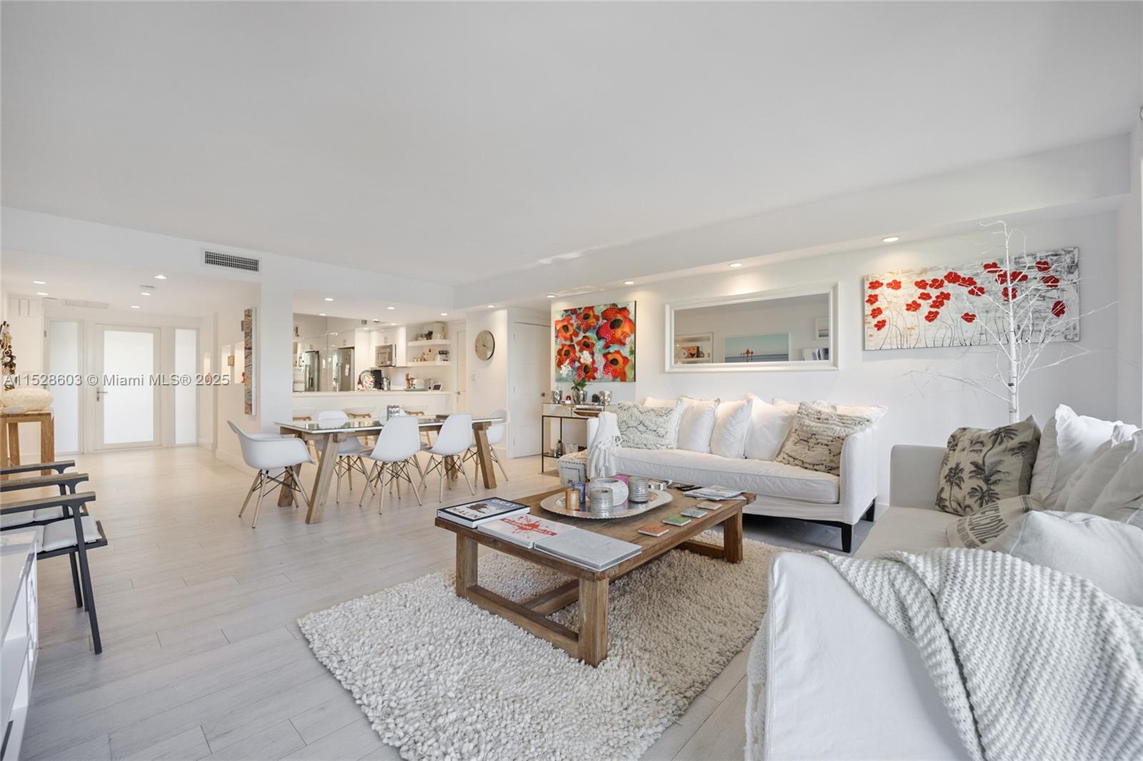 101 Crandon Blvd 271, Key Biscayne, Florida 33149, 2 Bedrooms Bedrooms, ,2 BathroomsBathrooms,Residentiallease,For Rent,101 Crandon Blvd 271,A11528603