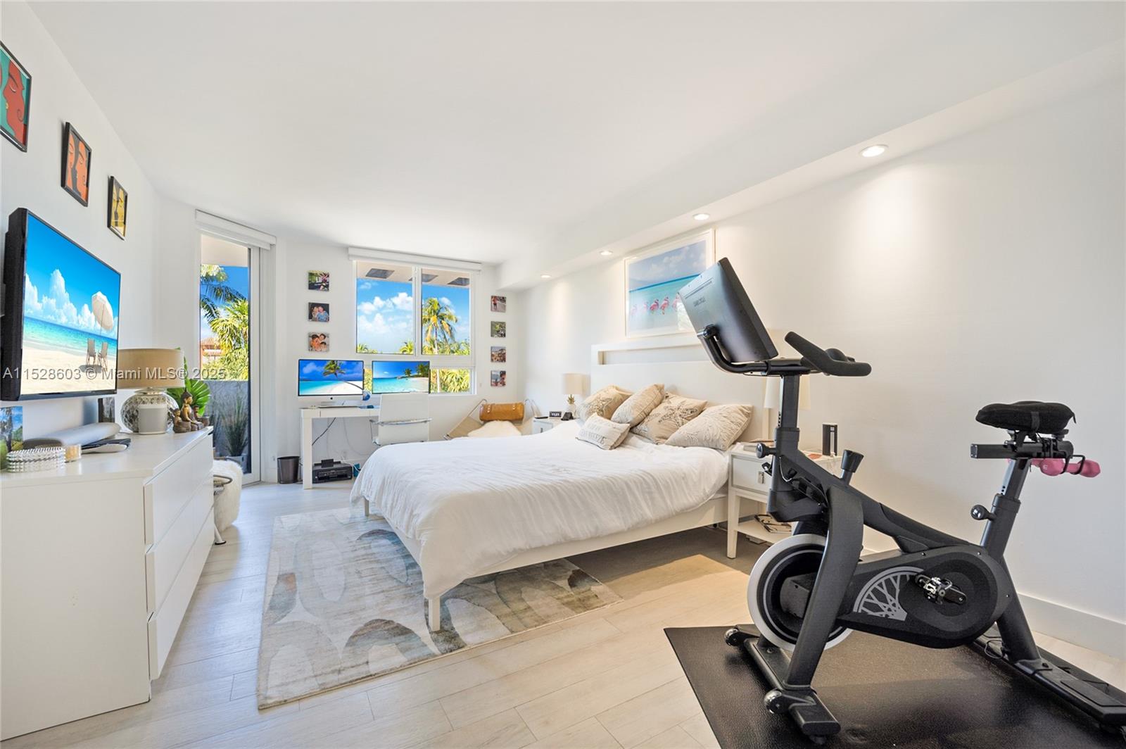 101 Crandon Blvd 271, Key Biscayne, Florida 33149, 2 Bedrooms Bedrooms, ,2 BathroomsBathrooms,Residentiallease,For Rent,101 Crandon Blvd 271,A11528603