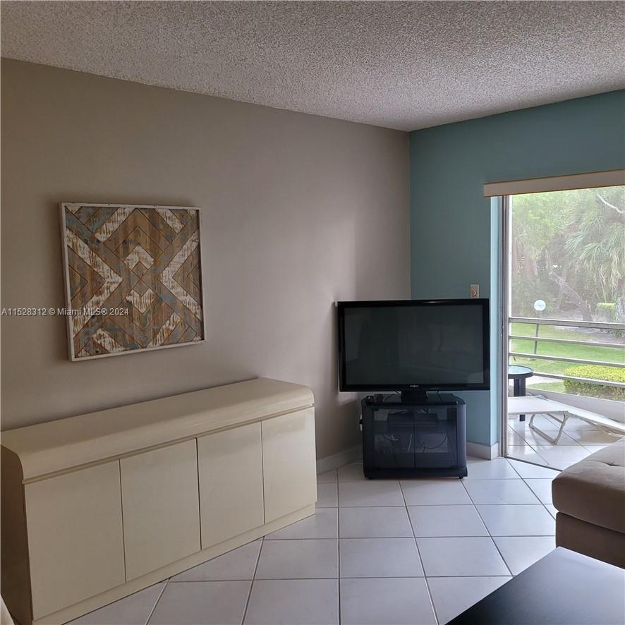 3774 Inverrary Blvd 206P, Lauderhill, Florida 33319, 1 Bedroom Bedrooms, ,1 BathroomBathrooms,Residentiallease,For Rent,3774 Inverrary Blvd 206P,A11528312