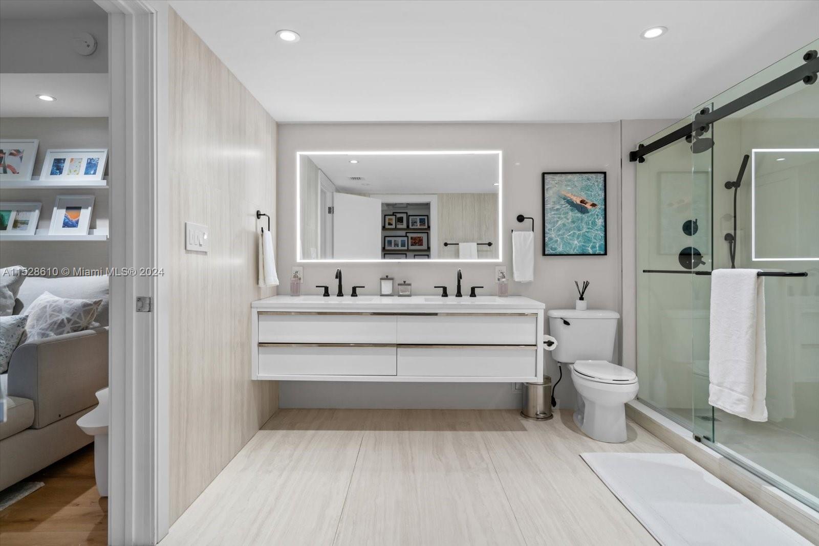 2301 Collins Ave 1536/1537, Miami Beach, Florida 33139, 2 Bedrooms Bedrooms, ,2 BathroomsBathrooms,Residentiallease,For Rent,2301 Collins Ave 1536/1537,A11528610