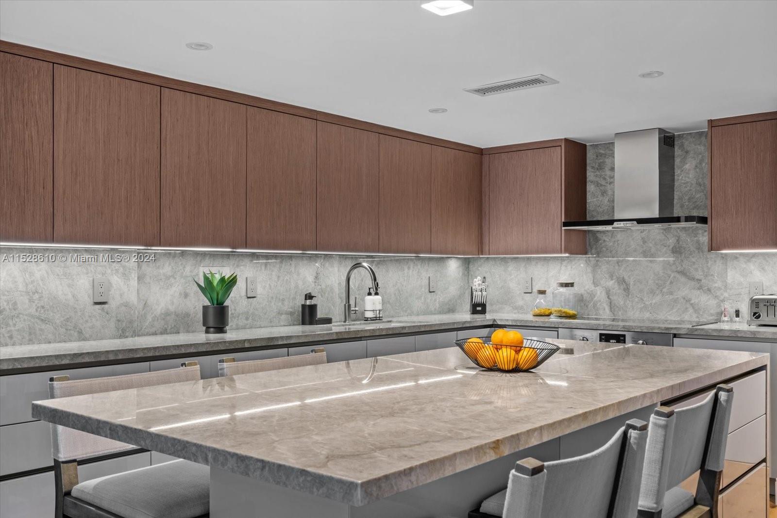 2301 Collins Ave 1536/1537, Miami Beach, Florida 33139, 2 Bedrooms Bedrooms, ,2 BathroomsBathrooms,Residentiallease,For Rent,2301 Collins Ave 1536/1537,A11528610