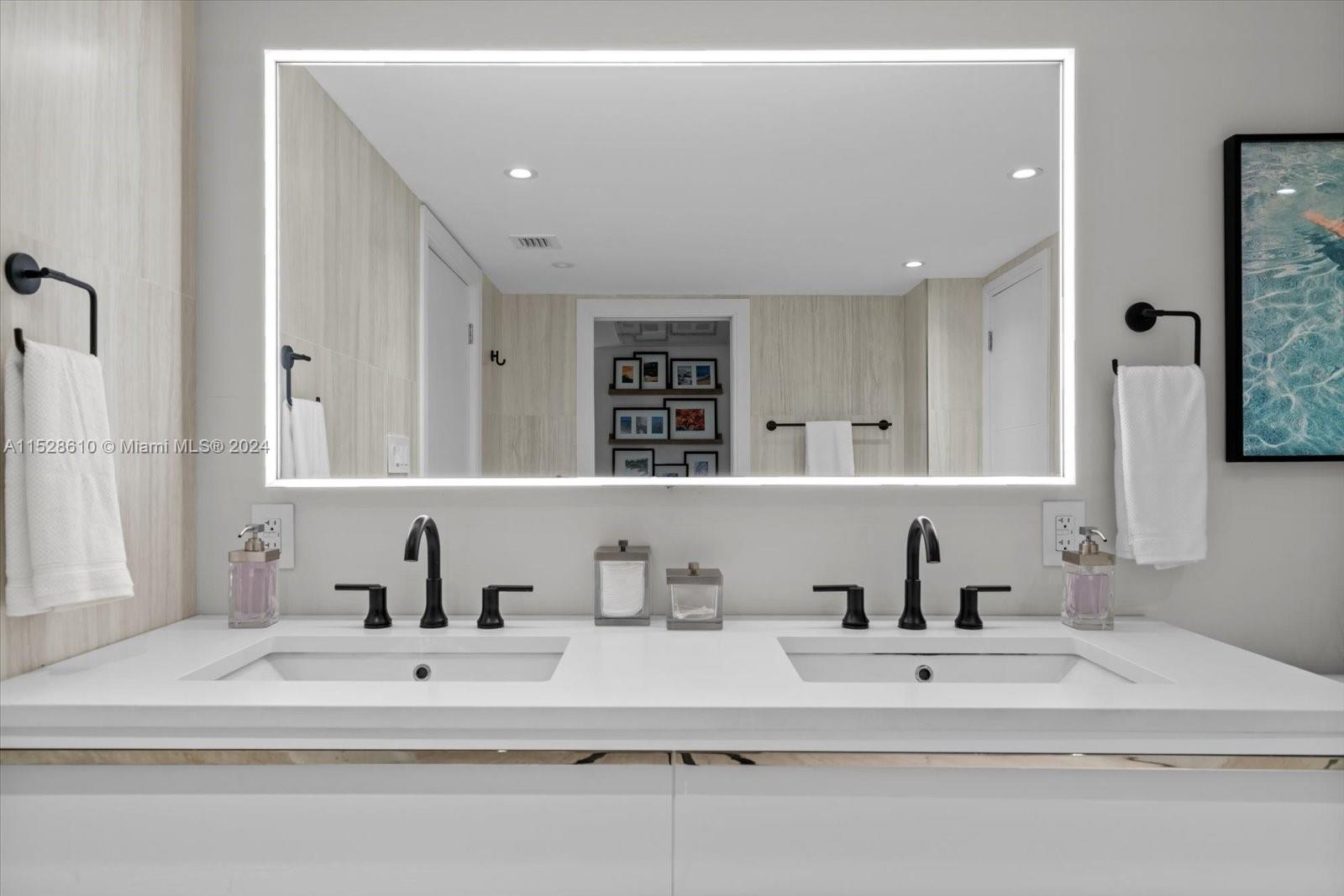 2301 Collins Ave 1536/1537, Miami Beach, Florida 33139, 2 Bedrooms Bedrooms, ,2 BathroomsBathrooms,Residentiallease,For Rent,2301 Collins Ave 1536/1537,A11528610