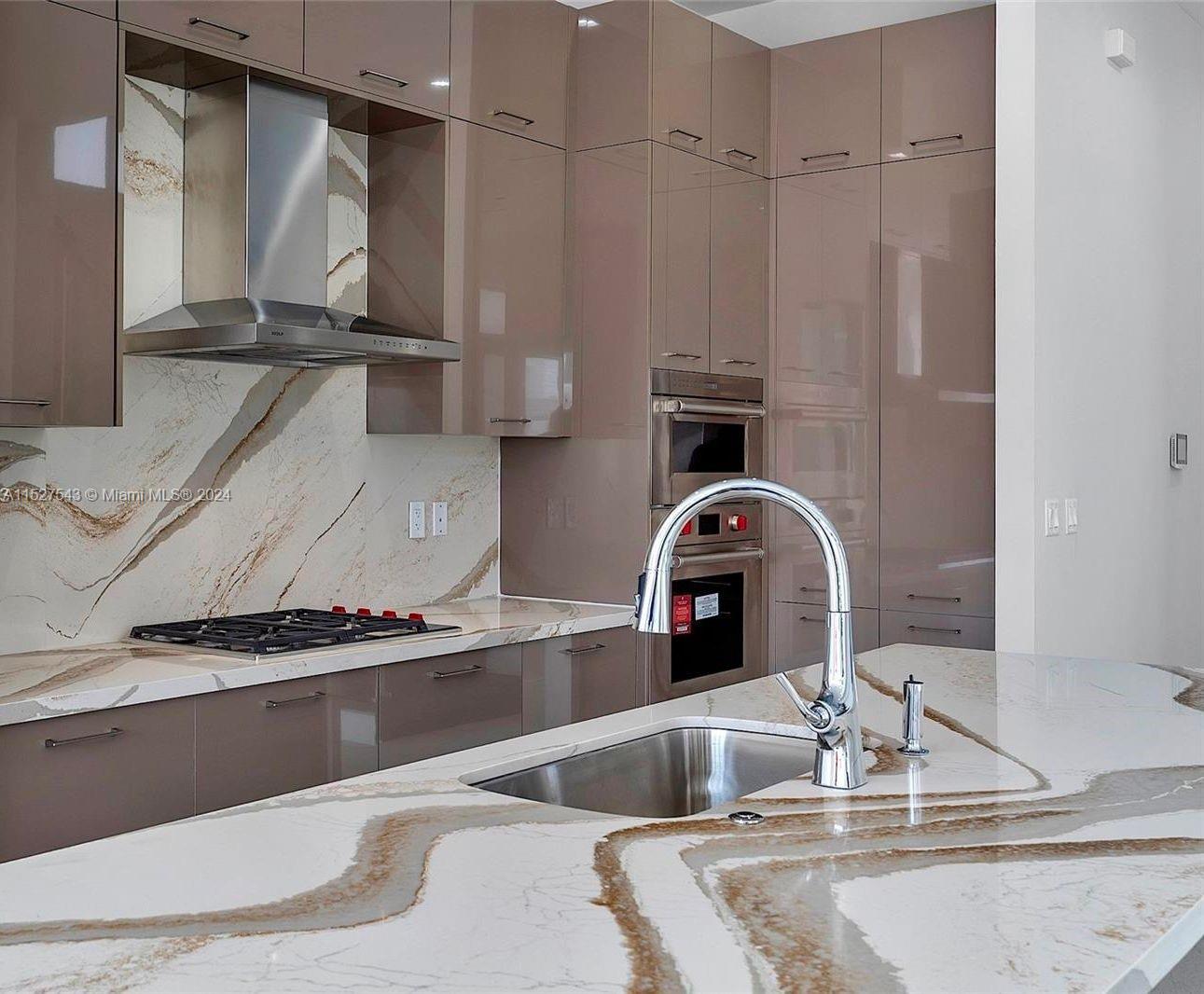 8061 NW 42nd St, Doral, Florida 33166, 4 Bedrooms Bedrooms, ,4 BathroomsBathrooms,Residential,For Sale,8061 NW 42nd St,A11527543