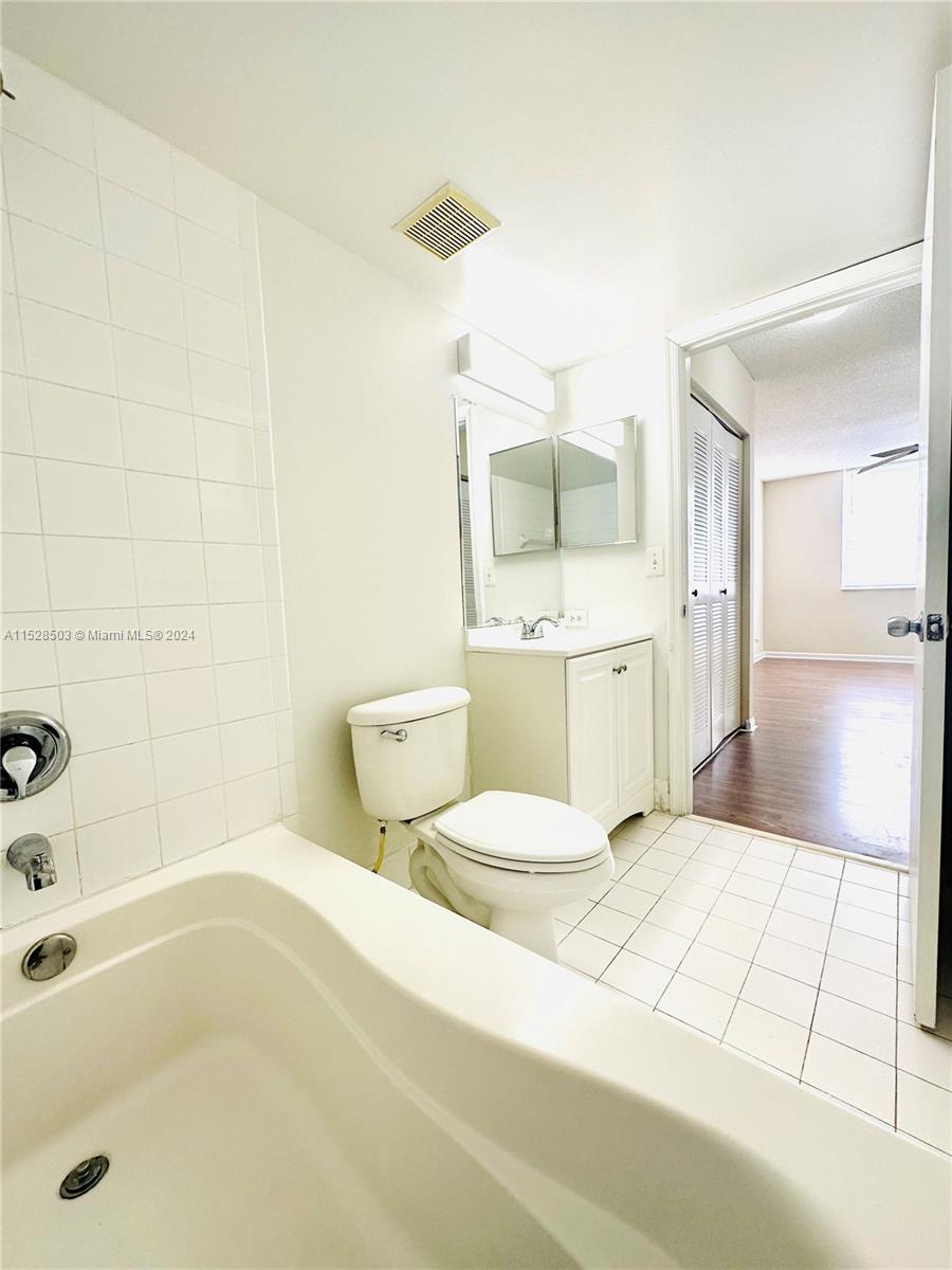 2153 Renaissance Blvd 205, Miramar, Florida 33025, 2 Bedrooms Bedrooms, ,2 BathroomsBathrooms,Residential,For Sale,2153 Renaissance Blvd 205,A11528503