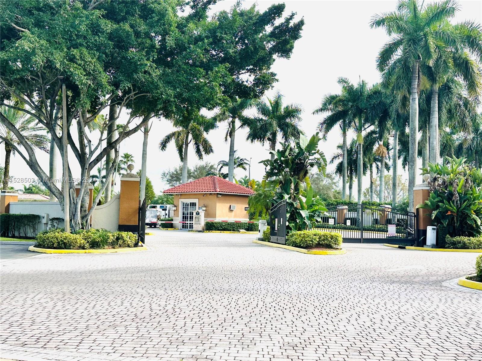 Gate
