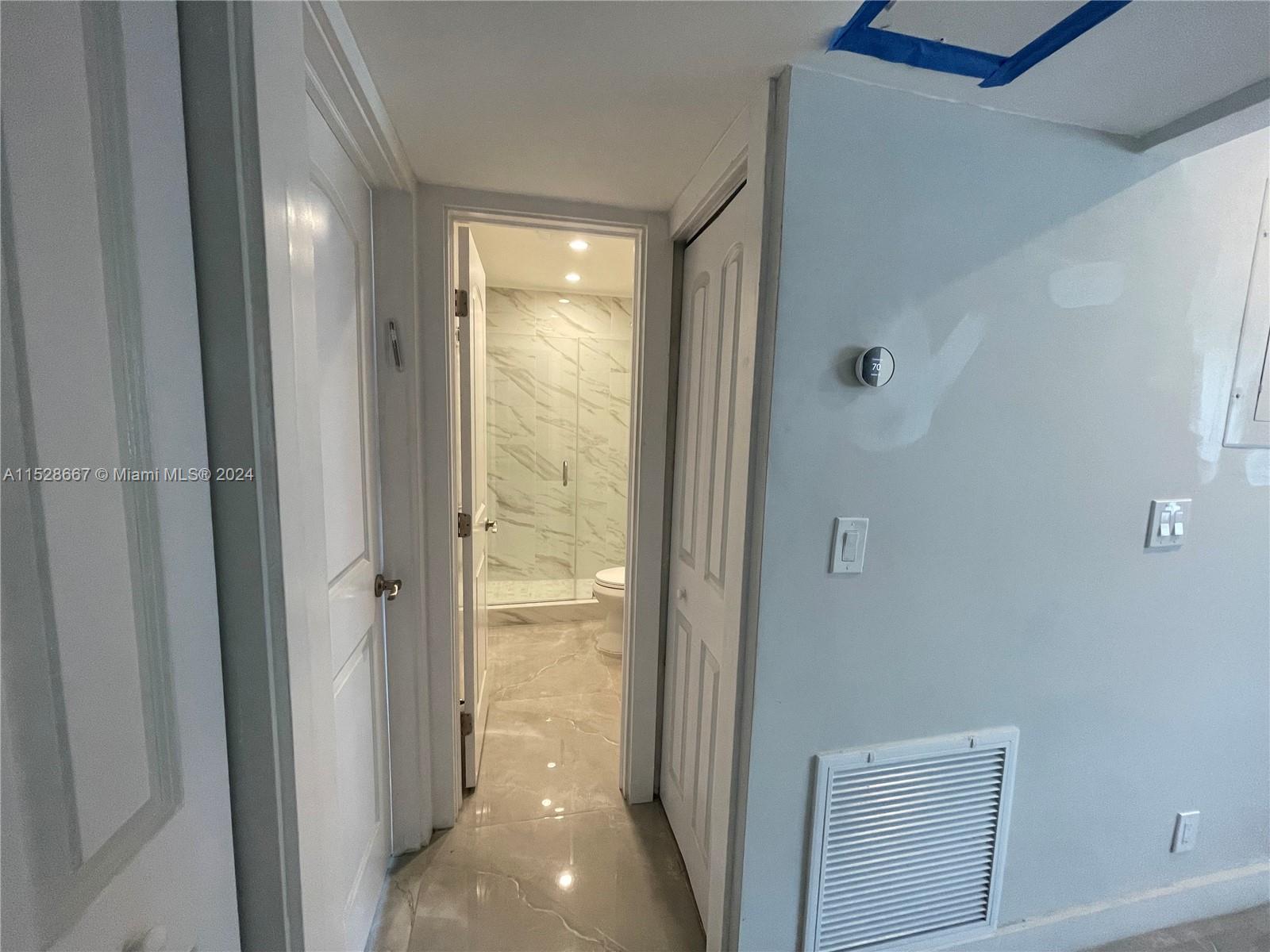 4732 SW 33rd Ave 202, Dania Beach, Florida 33312, 2 Bedrooms Bedrooms, ,1 BathroomBathrooms,Residential,For Sale,4732 SW 33rd Ave 202,A11528667