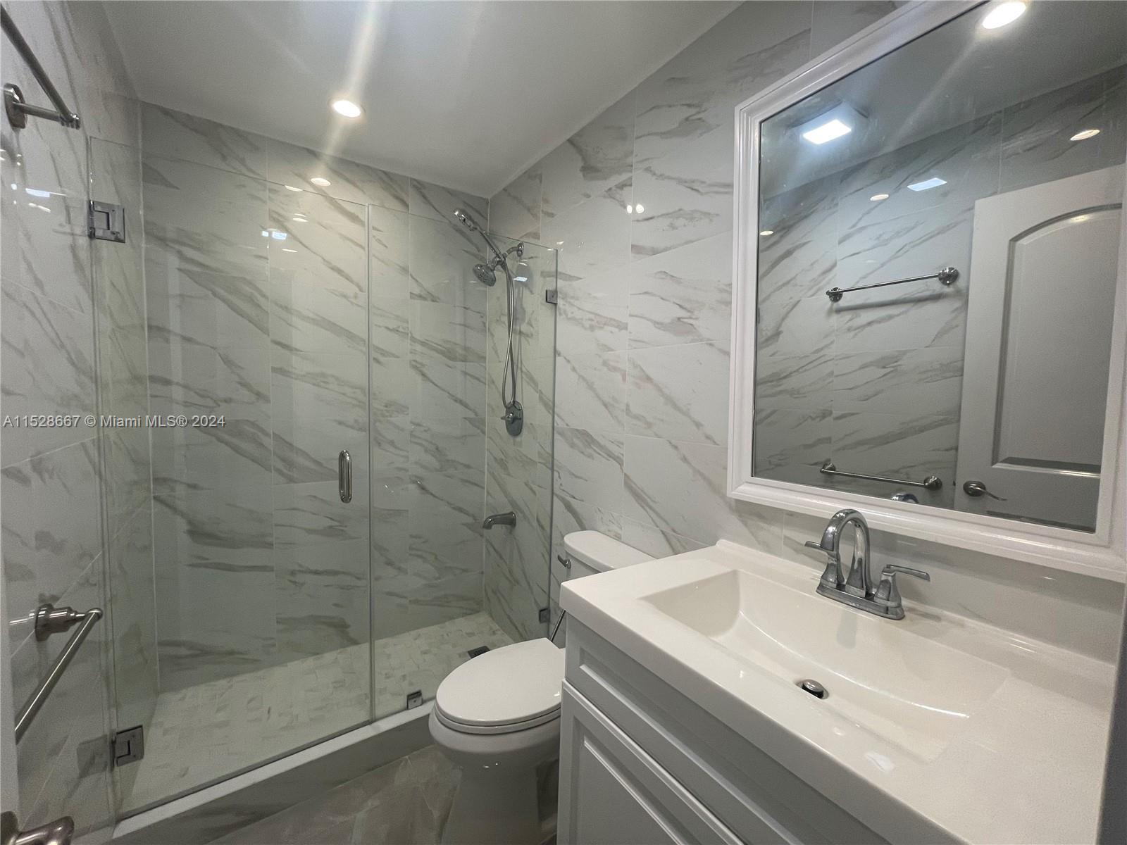 4732 SW 33rd Ave 202, Dania Beach, Florida 33312, 2 Bedrooms Bedrooms, ,1 BathroomBathrooms,Residential,For Sale,4732 SW 33rd Ave 202,A11528667
