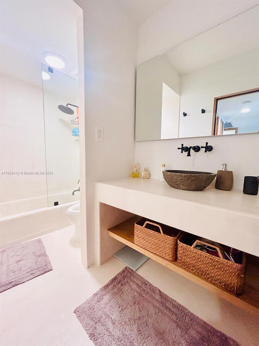 100 Lincoln Rd 1543, Miami Beach, Florida 33139, 1 Bedroom Bedrooms, ,1 BathroomBathrooms,Residentiallease,For Rent,100 Lincoln Rd 1543,A11528412