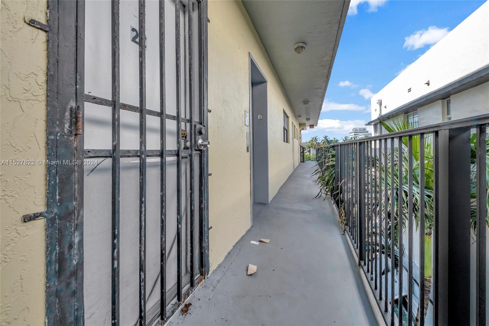 4021 Indian Creek Dr 2C, Miami Beach, Florida 33140, 1 Bedroom Bedrooms, ,1 BathroomBathrooms,Residential,For Sale,4021 Indian Creek Dr 2C,A11527822