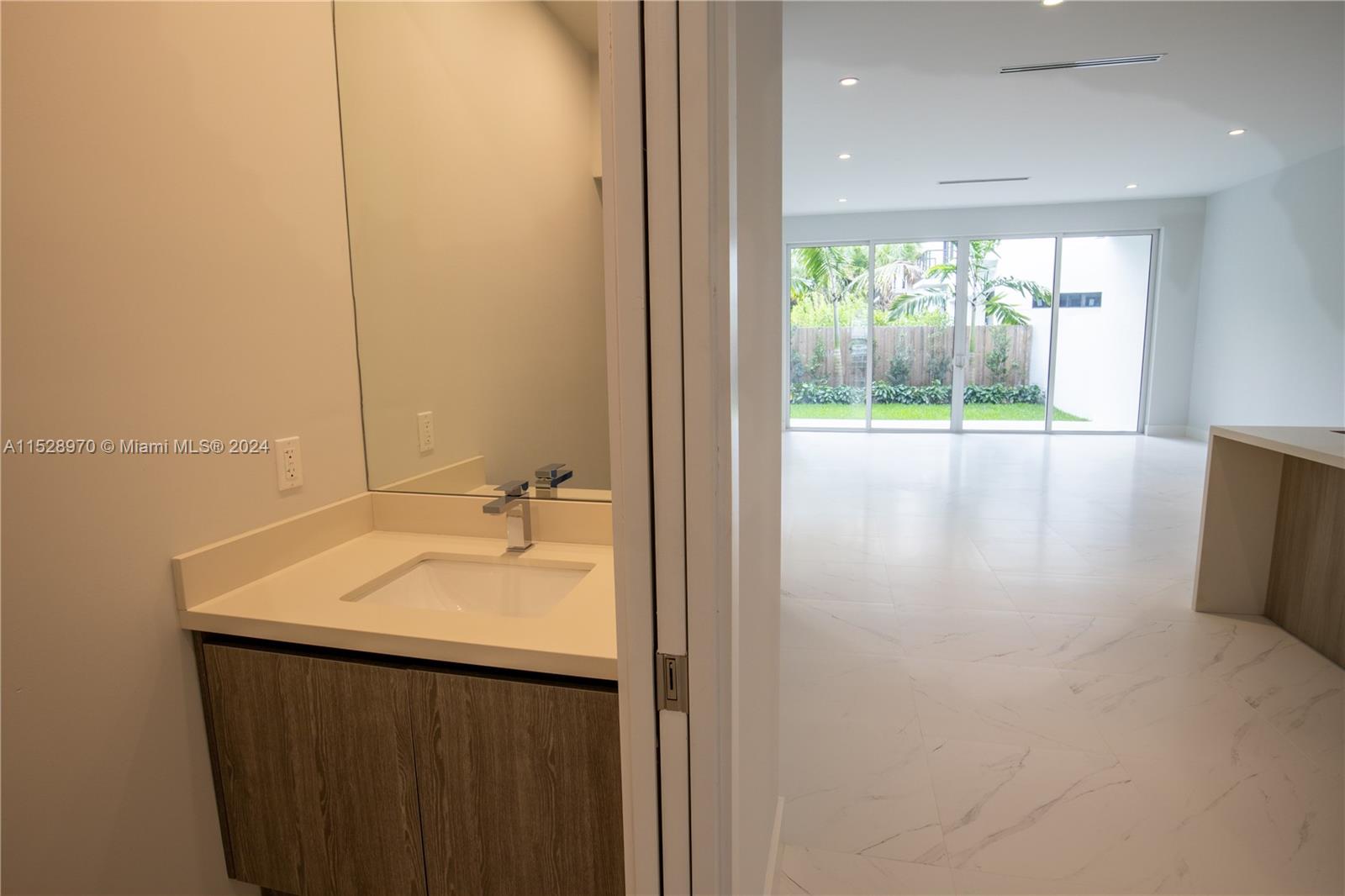 3374 Day Ave, Miami, Florida 33133, ,Residentialincome,For Sale,3374 Day Ave,A11528970