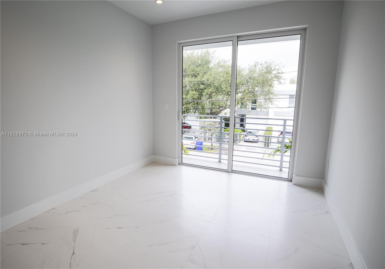 3374 Day Ave, Miami, Florida 33133, ,Residentialincome,For Sale,3374 Day Ave,A11528970