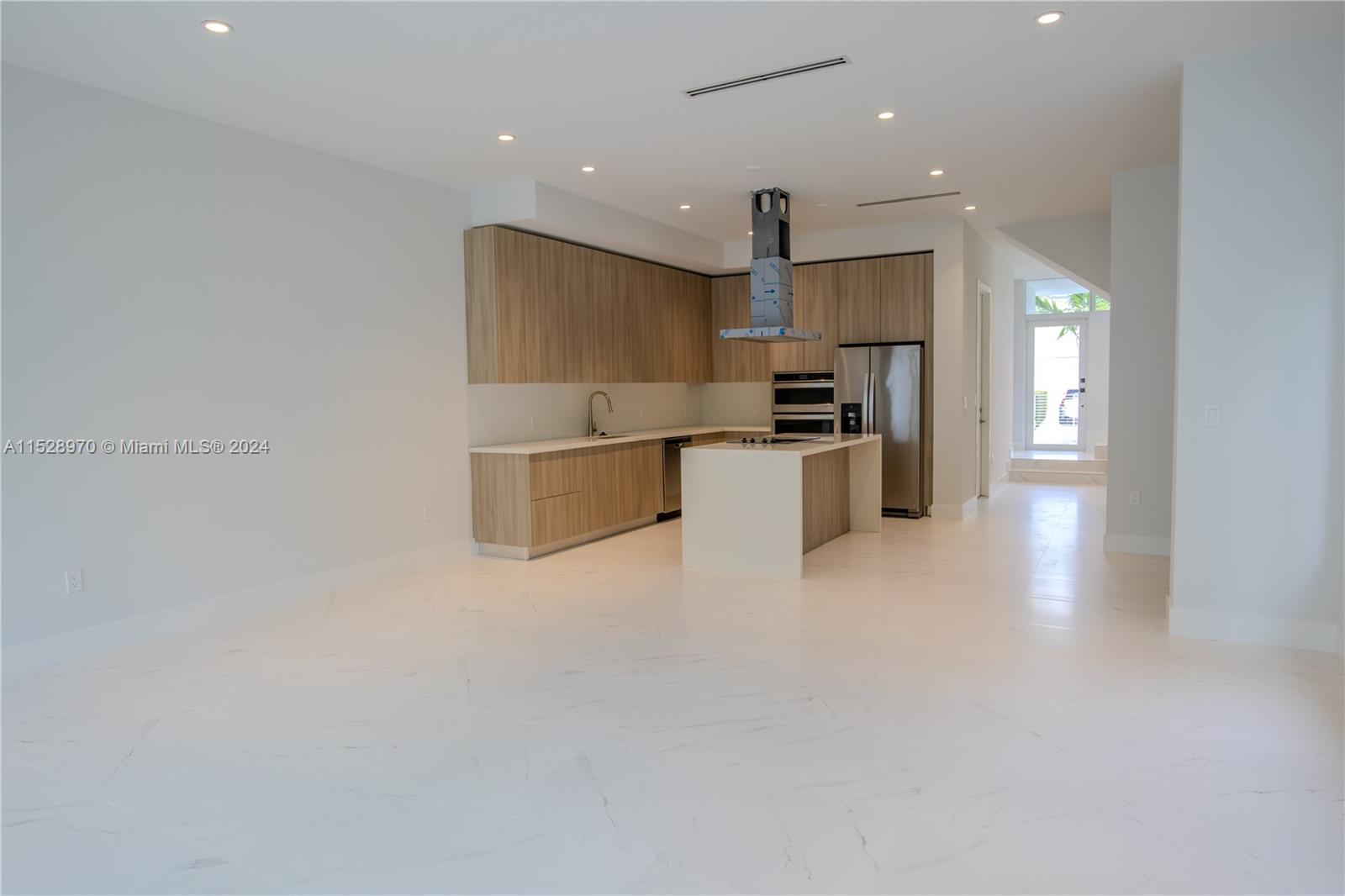 3374 Day Ave, Miami, Florida 33133, ,Residentialincome,For Sale,3374 Day Ave,A11528970