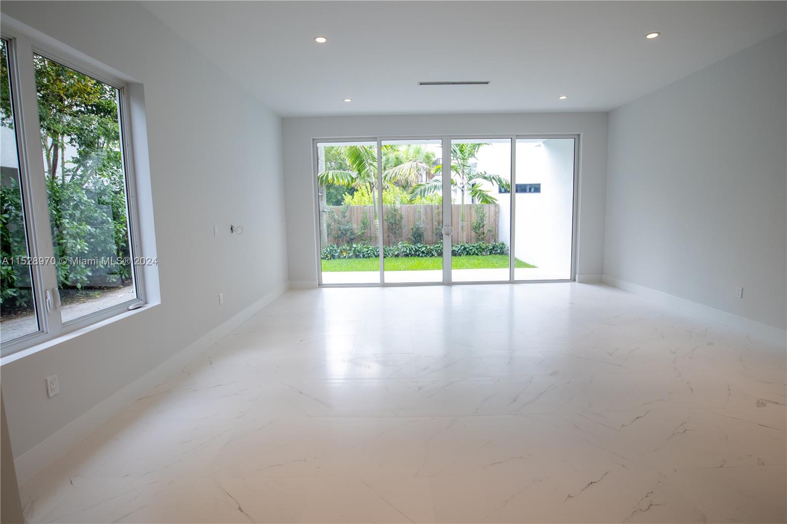 3374 Day Ave, Miami, Florida 33133, ,Residentialincome,For Sale,3374 Day Ave,A11528970