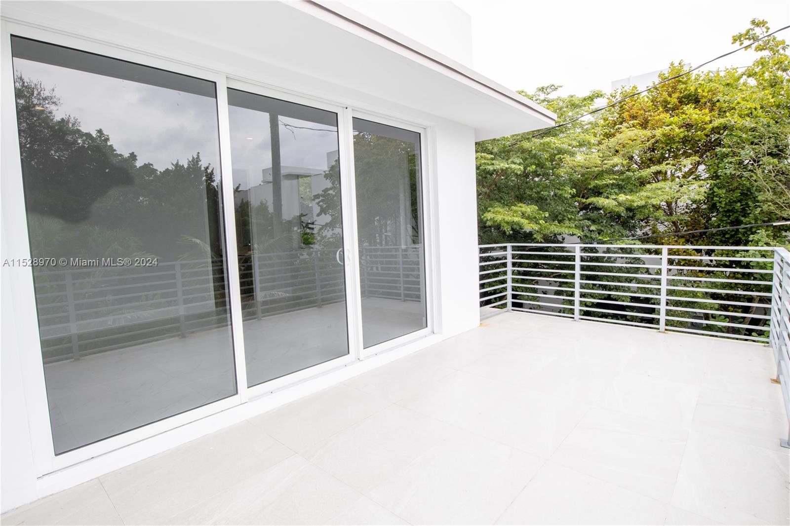 3374 Day Ave, Miami, Florida 33133, ,Residentialincome,For Sale,3374 Day Ave,A11528970
