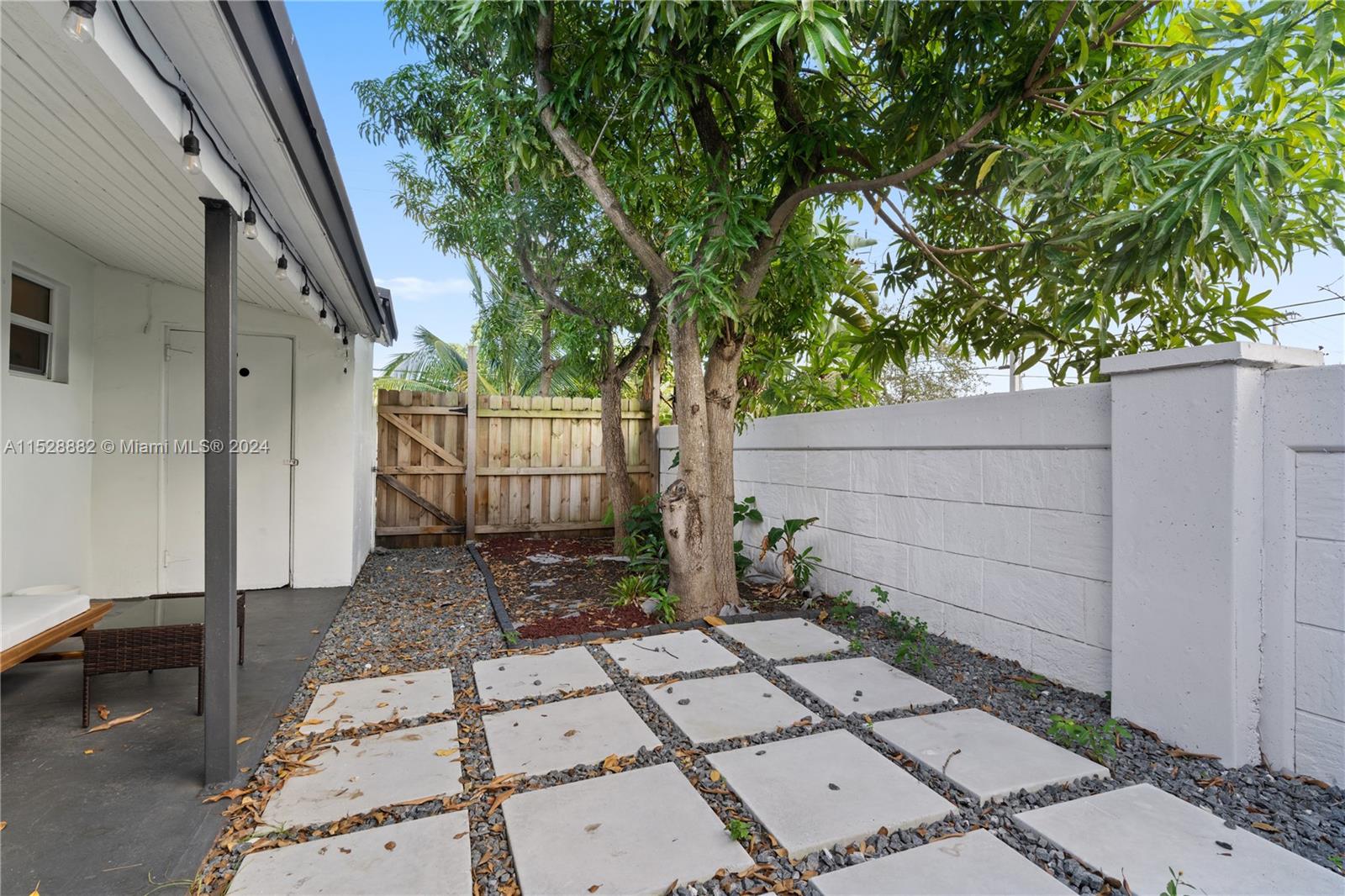 300 SW 23rd St, Fort Lauderdale, Florida 33315, ,Residentialincome,For Sale,300 SW 23rd St,A11528882