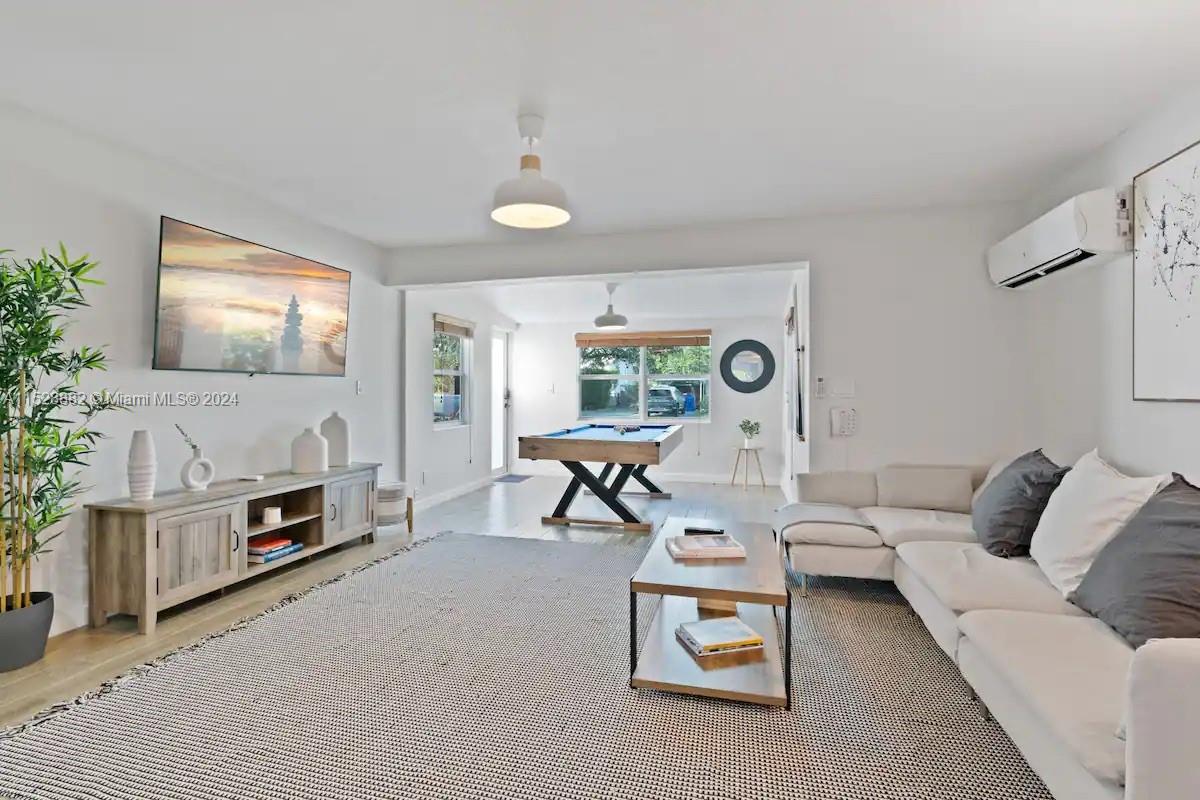 300 SW 23rd St, Fort Lauderdale, Florida 33315, ,Residentialincome,For Sale,300 SW 23rd St,A11528882