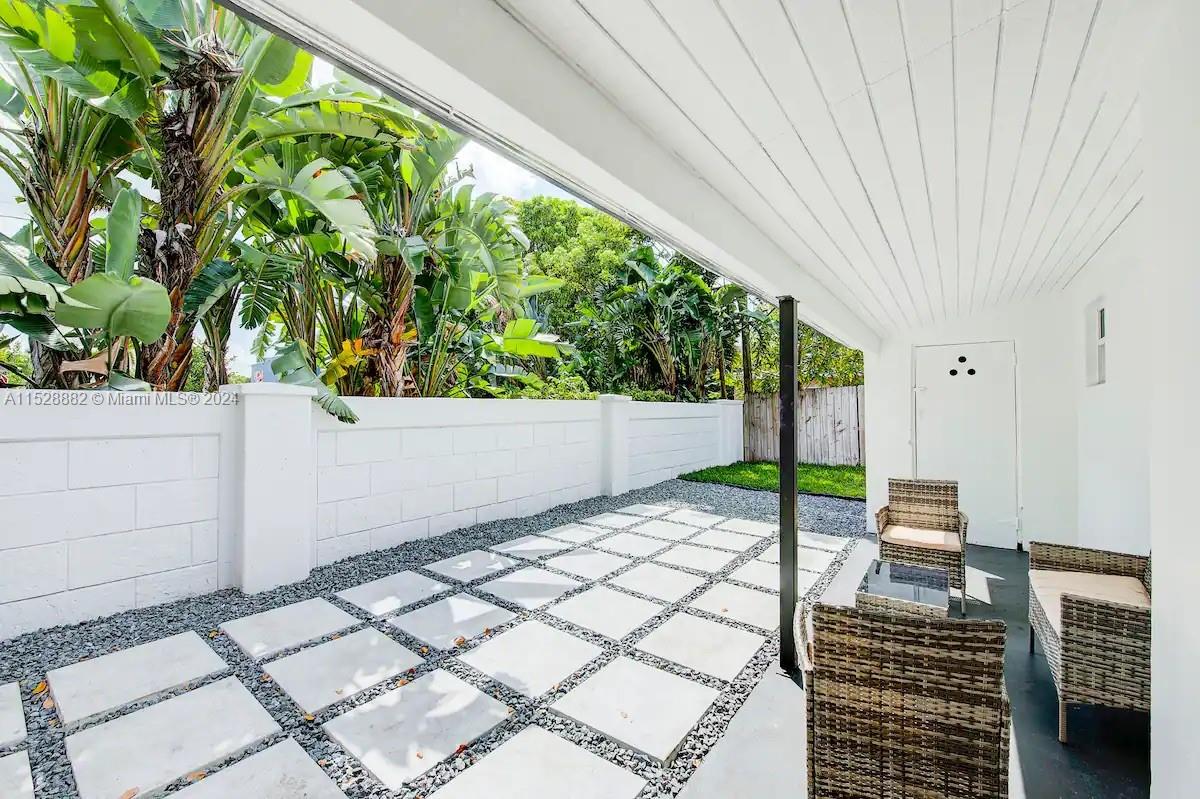 300 SW 23rd St, Fort Lauderdale, Florida 33315, ,Residentialincome,For Sale,300 SW 23rd St,A11528882