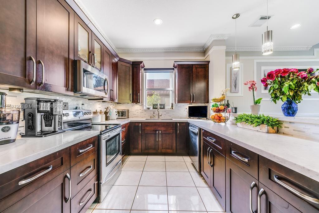 13451 SW 21st St 13451, Miramar, Florida 33027, 5 Bedrooms Bedrooms, ,3 BathroomsBathrooms,Residentiallease,For Rent,13451 SW 21st St 13451,A11527900