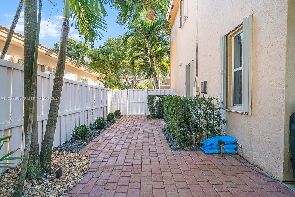 13451 SW 21st St 13451, Miramar, Florida 33027, 5 Bedrooms Bedrooms, ,3 BathroomsBathrooms,Residentiallease,For Rent,13451 SW 21st St 13451,A11527900