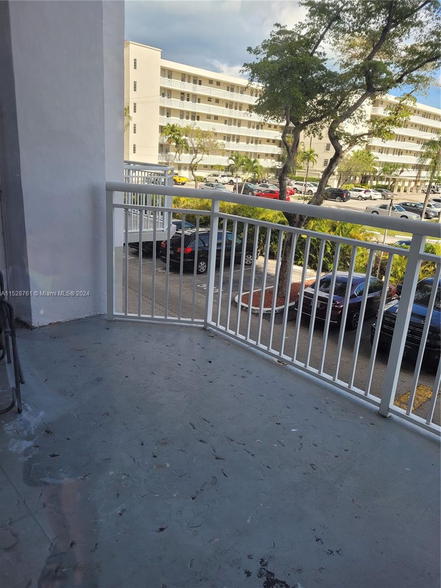 18031 Biscayne Blvd 201, Aventura, Florida 33160, ,1 BathroomBathrooms,Residentiallease,For Rent,18031 Biscayne Blvd 201,A11528761