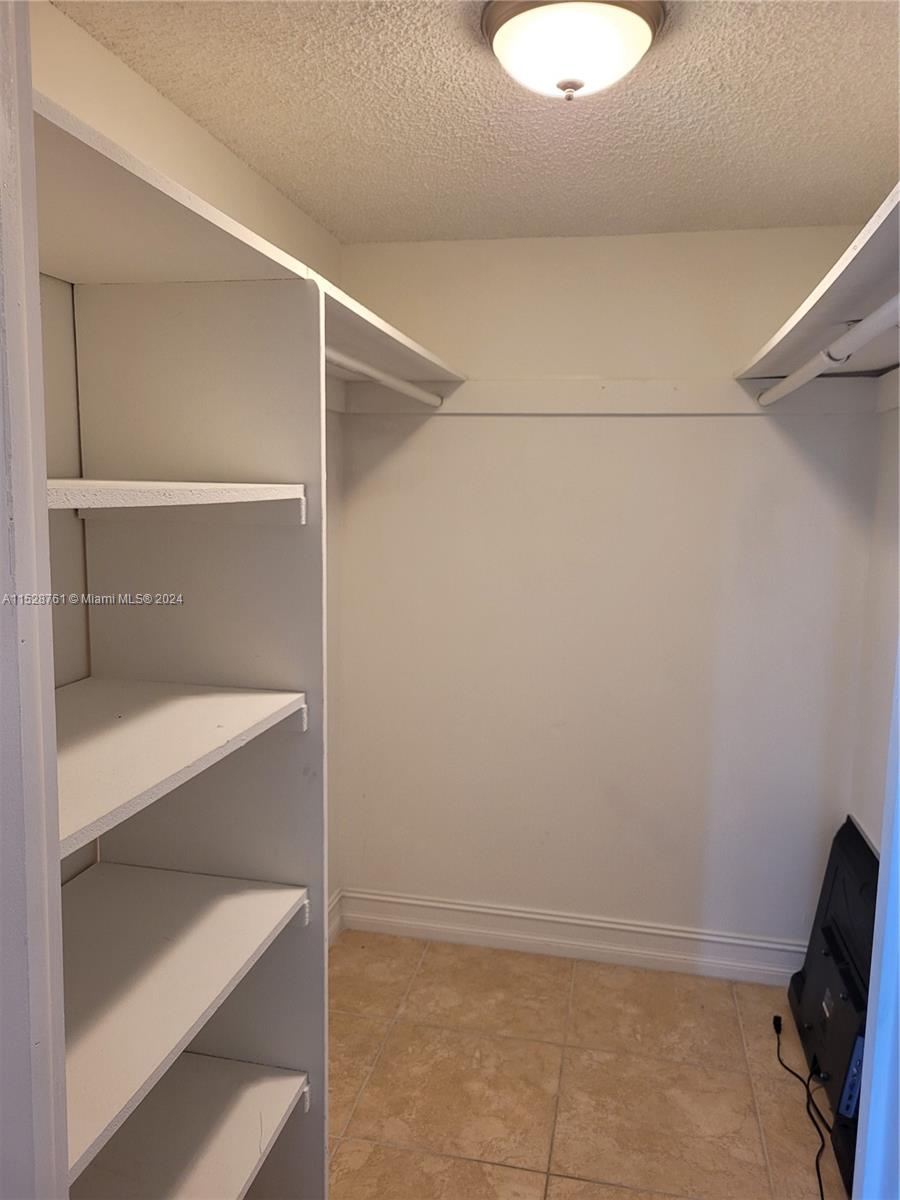 18031 Biscayne Blvd 201, Aventura, Florida 33160, ,1 BathroomBathrooms,Residentiallease,For Rent,18031 Biscayne Blvd 201,A11528761