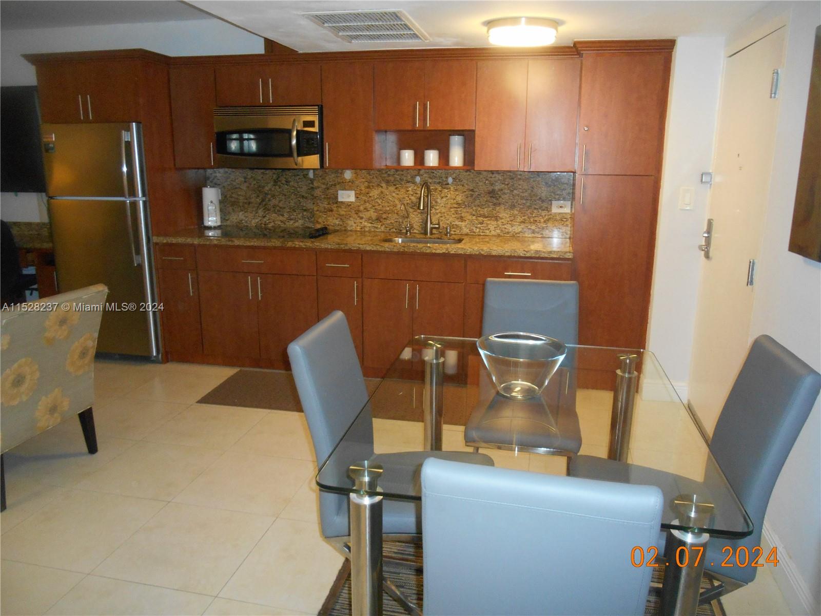 Sunny Isles Beach, Florida 33160, 1 Bedroom Bedrooms, ,1 BathroomBathrooms,Residential,For Sale,A11528237