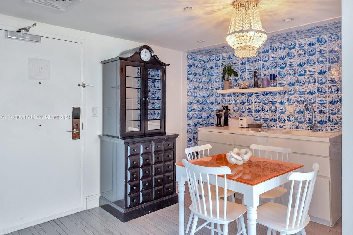 1100 West Ave 1007, Miami Beach, Florida 33139, 1 Bedroom Bedrooms, ,1 BathroomBathrooms,Residentiallease,For Rent,1100 West Ave 1007,A11529058
