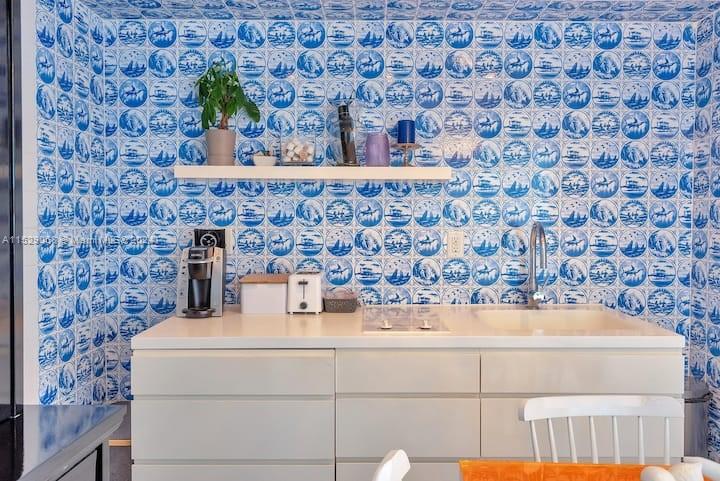 1100 West Ave 1007, Miami Beach, Florida 33139, 1 Bedroom Bedrooms, ,1 BathroomBathrooms,Residentiallease,For Rent,1100 West Ave 1007,A11529058