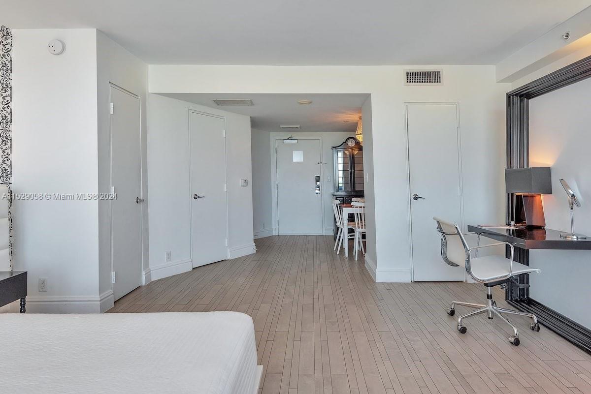 1100 West Ave 1007, Miami Beach, Florida 33139, 1 Bedroom Bedrooms, ,1 BathroomBathrooms,Residentiallease,For Rent,1100 West Ave 1007,A11529058