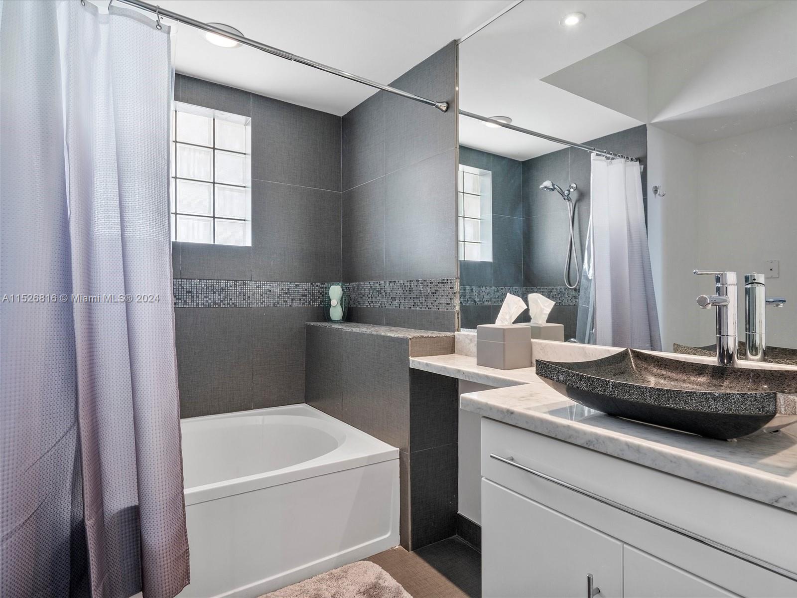 3255 NE 184th St 12508, Aventura, Florida 33160, 2 Bedrooms Bedrooms, ,2 BathroomsBathrooms,Residentiallease,For Rent,3255 NE 184th St 12508,A11526816