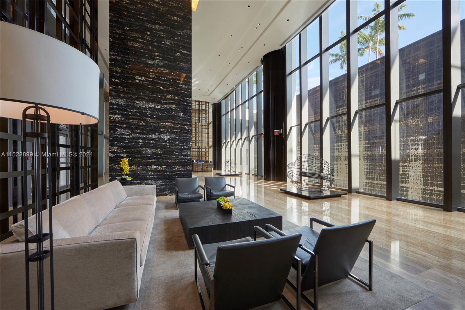 Miami Beach Oceanfront Condos for Sale [MLS Condo Listings]