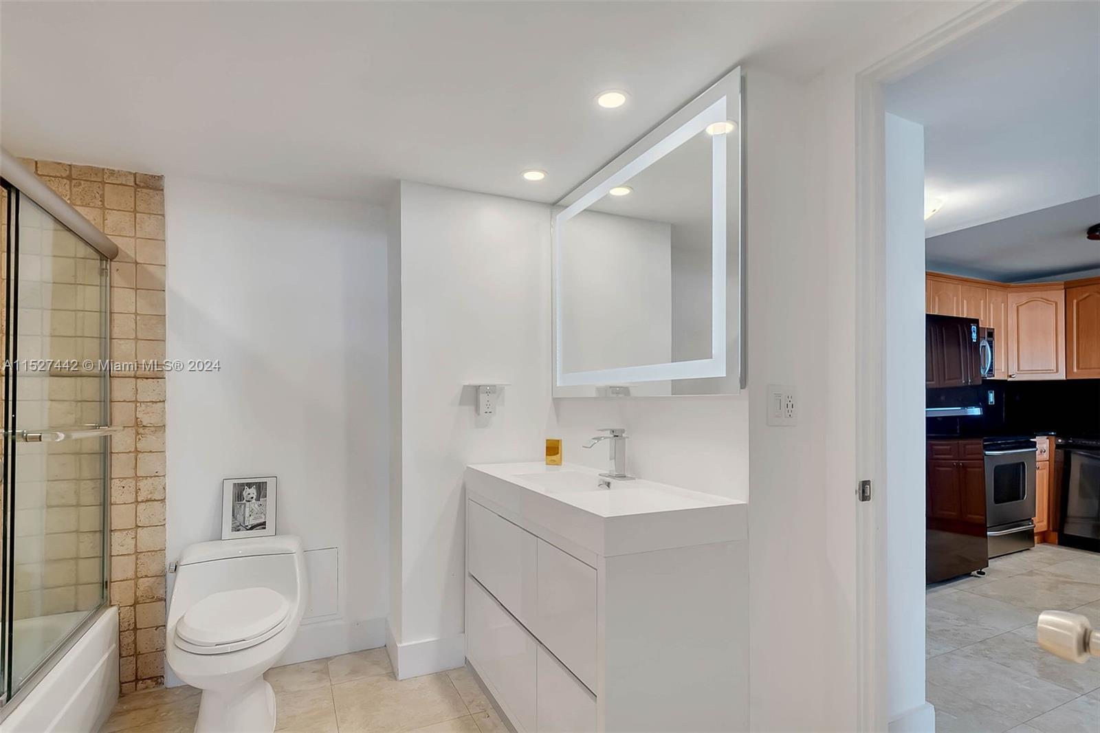 2301 Collins Ave 834, Miami Beach, Florida 33139, 1 Bedroom Bedrooms, ,1 BathroomBathrooms,Residential,For Sale,2301 Collins Ave 834,A11527442