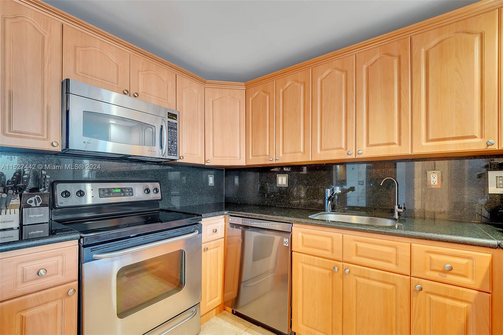 2301 Collins Ave 834, Miami Beach, Florida 33139, 1 Bedroom Bedrooms, ,1 BathroomBathrooms,Residential,For Sale,2301 Collins Ave 834,A11527442